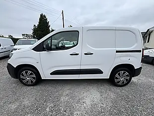 Used 2021 Peugeot Partner Professional White - Interior and Exterior details 6
