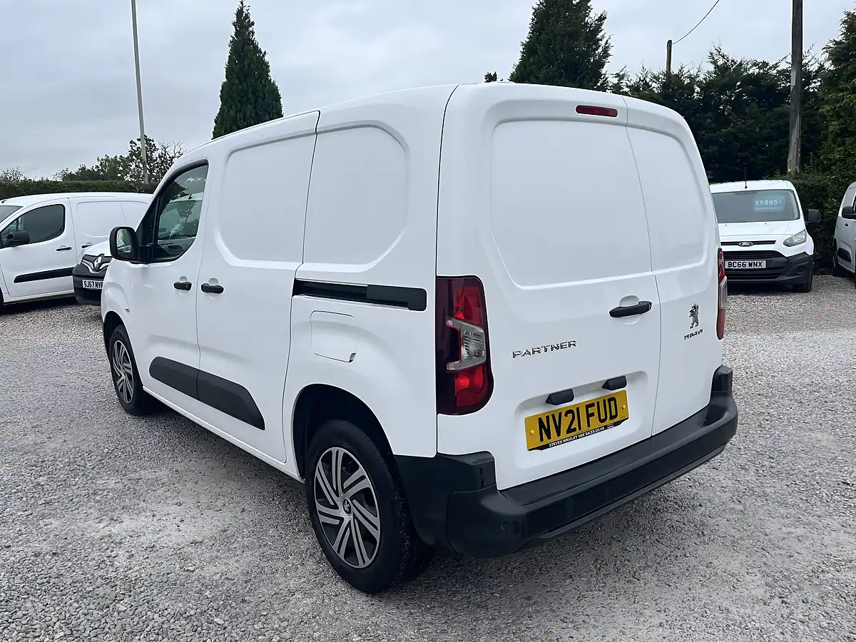Used 2021 Peugeot Partner Professional White - Interior and Exterior details 8
