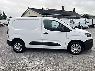 Used 2021 Peugeot Partner Professional White - Interior and Exterior details 13