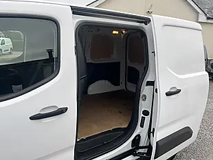 Used 2021 Peugeot Partner Professional White - Interior and Exterior details 19