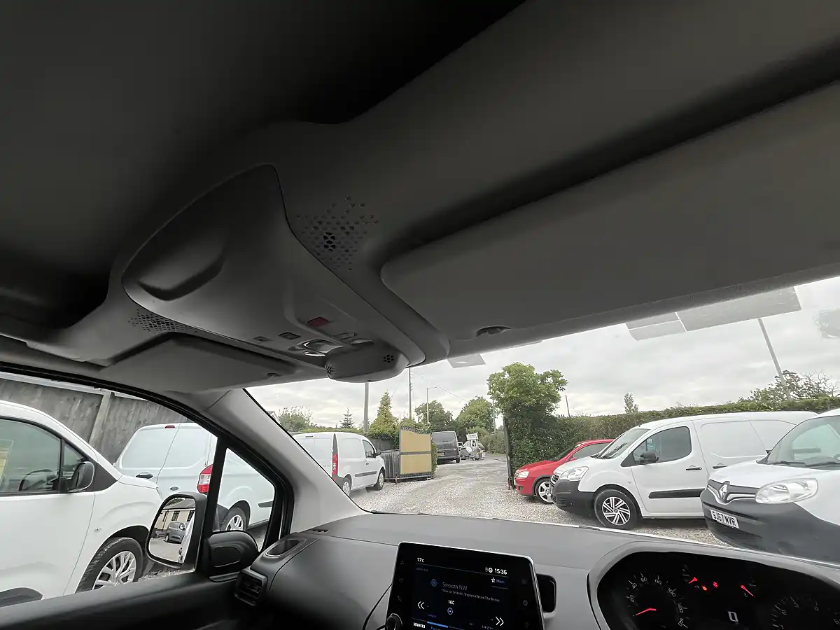 Used 2021 Peugeot Partner Professional White - Interior and Exterior details 14
