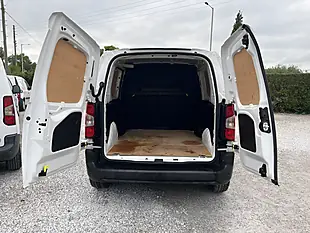 Used 2021 Peugeot Partner Professional White - Interior and Exterior details 2