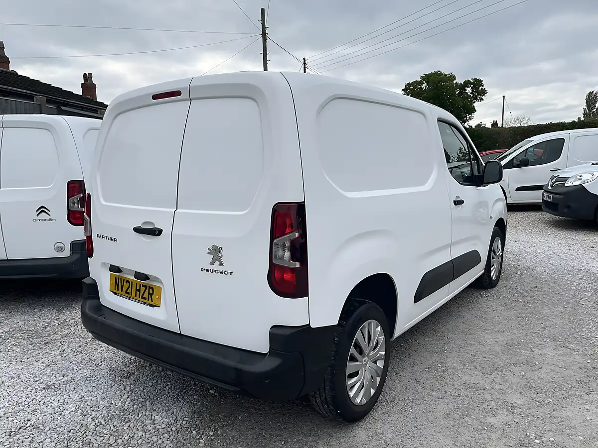 Used 2021 Peugeot Partner Professional White - Interior and Exterior details 9