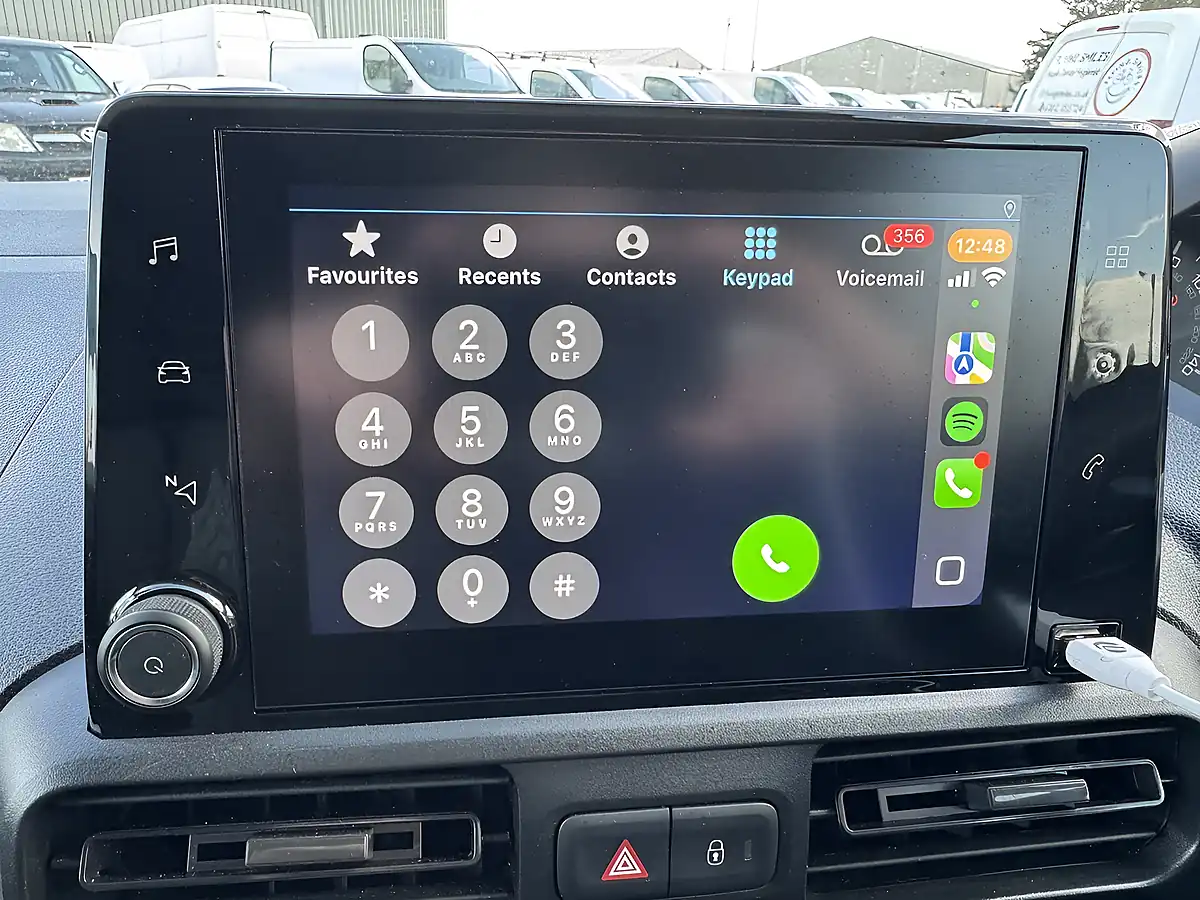 Used 2021 Peugeot Partner Professional White - Interior and Exterior details 18