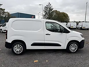 Used 2021 Peugeot Partner Professional White - Interior and Exterior details 4