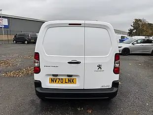 Used 2021 Peugeot Partner Professional White - Interior and Exterior details 6