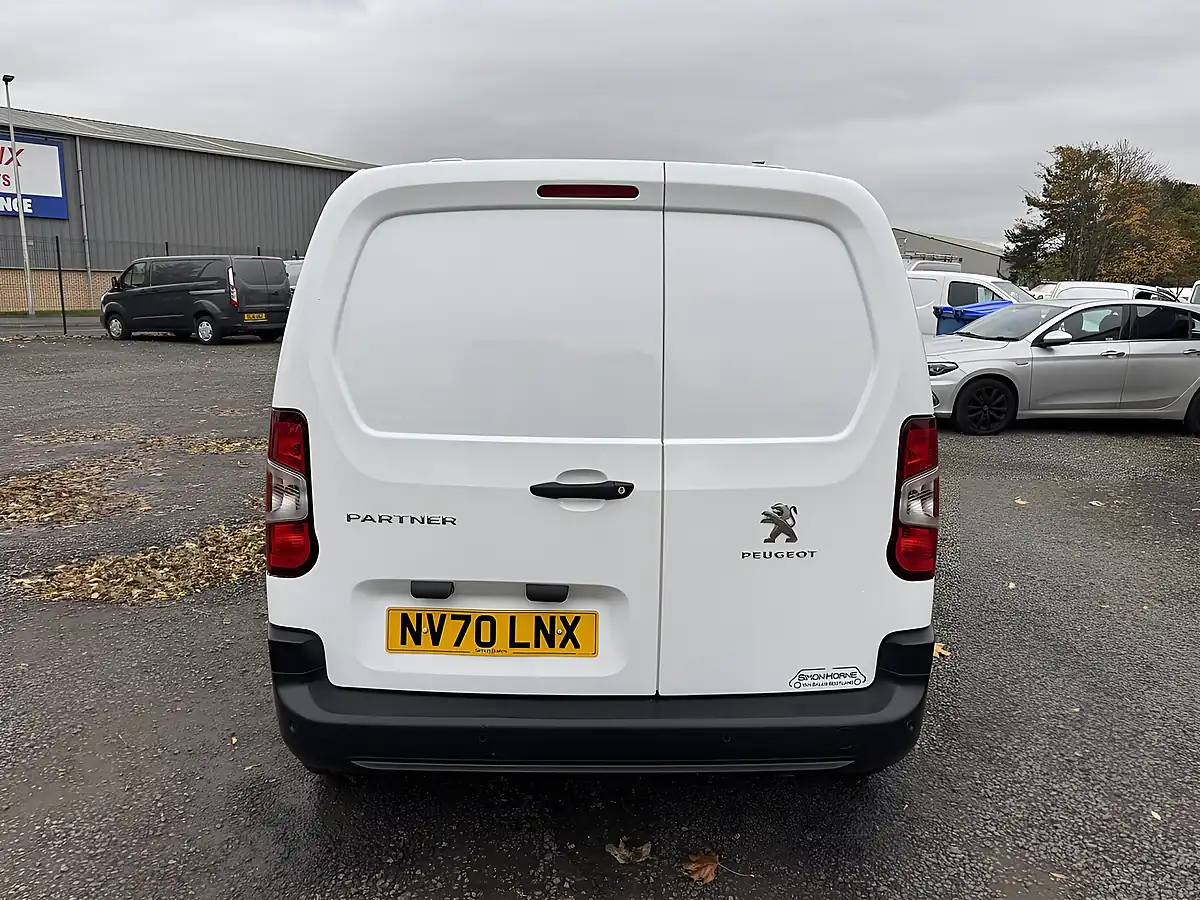 Used 2021 Peugeot Partner Professional White - Interior and Exterior details 6