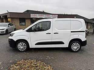 Used 2021 Peugeot Partner Professional White - Interior and Exterior details 8