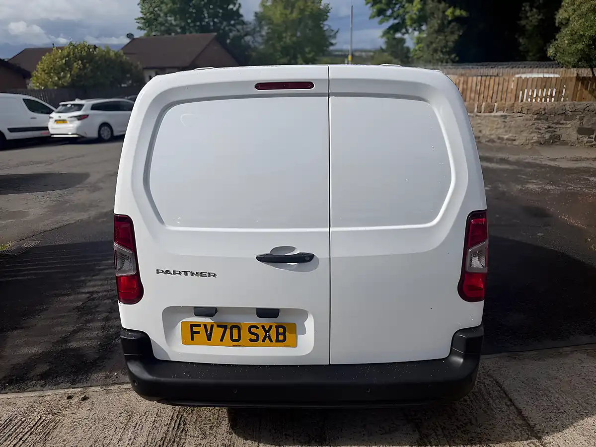 Used 2021 Peugeot Partner Professional White - Interior and Exterior details 10