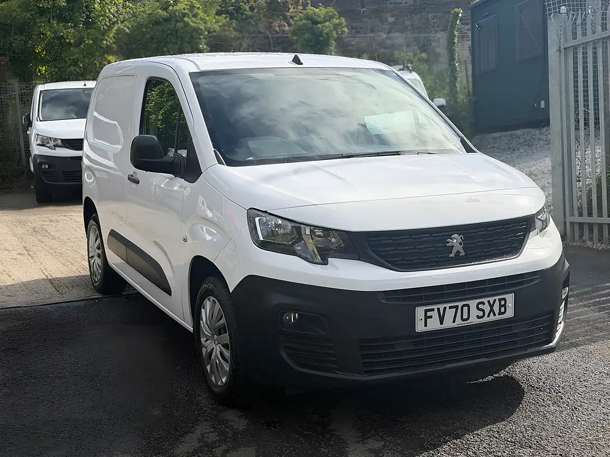 Used 2021 Peugeot Partner Professional White - Interior and Exterior details 12