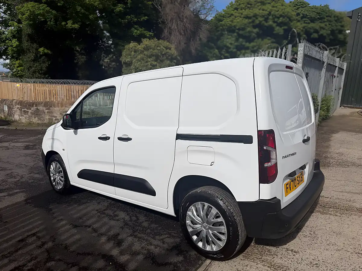 Used 2021 Peugeot Partner Professional White - Interior and Exterior details 9