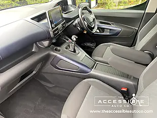 Used 2021 Peugeot Rifter Active Blue - Interior and Exterior details 13