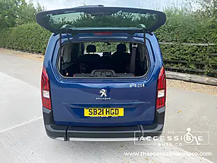 Used 2021 Peugeot Rifter Active Blue - Interior and Exterior details 7