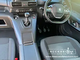 Used 2021 Peugeot Rifter Allure Blue - Interior and Exterior details 13
