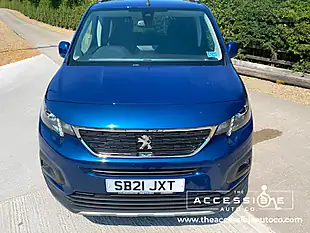 Used 2021 Peugeot Rifter Allure Blue - Interior and Exterior details 7