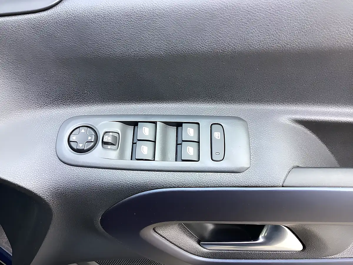 Used 2021 Peugeot Rifter Allure Blue - Interior and Exterior details 13