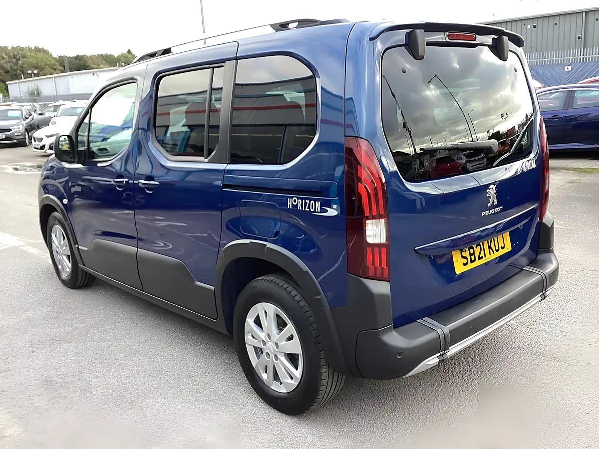Used 2021 Peugeot Rifter Allure Blue - Interior and Exterior details 2