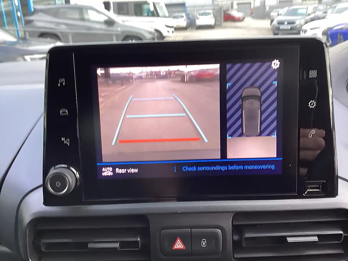 Used 2021 Peugeot Rifter Allure Blue - Interior and Exterior details 7