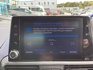 Used 2021 Peugeot Rifter Allure Bronze - Interior and Exterior details 3