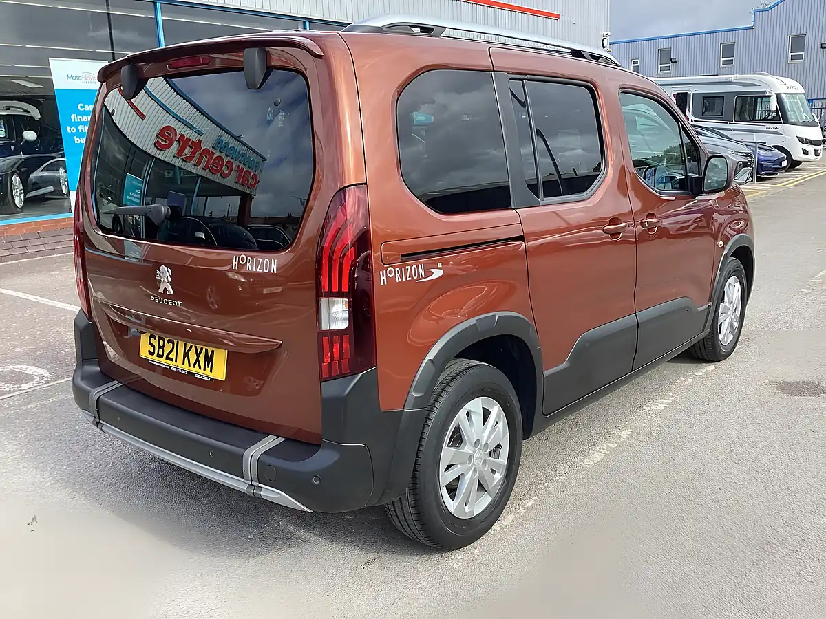 Used 2021 Peugeot Rifter Allure Bronze - Interior and Exterior details 4