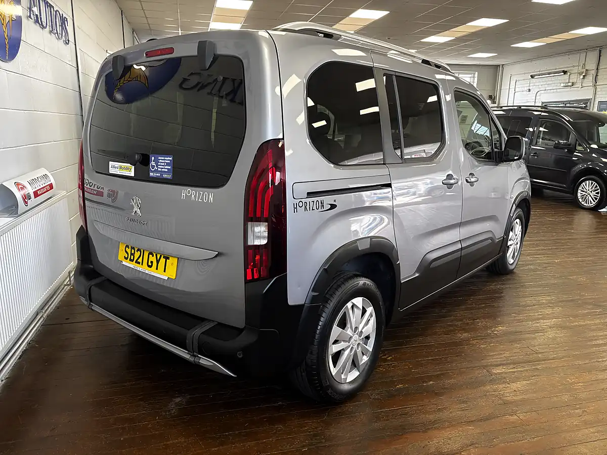 Used 2021 Peugeot Rifter Allure Grey - Interior and Exterior details 3
