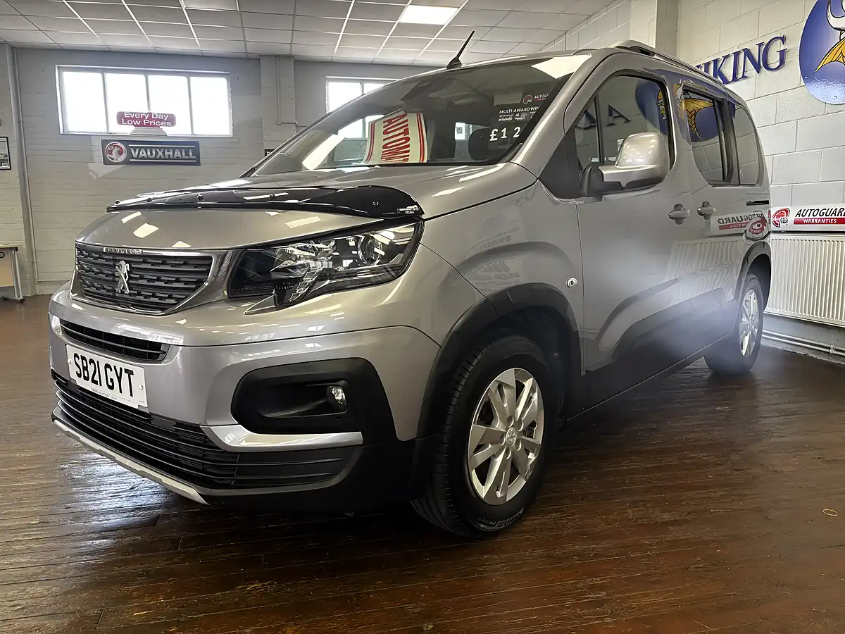 Used 2021 Peugeot Rifter Allure Grey - Interior and Exterior details 5
