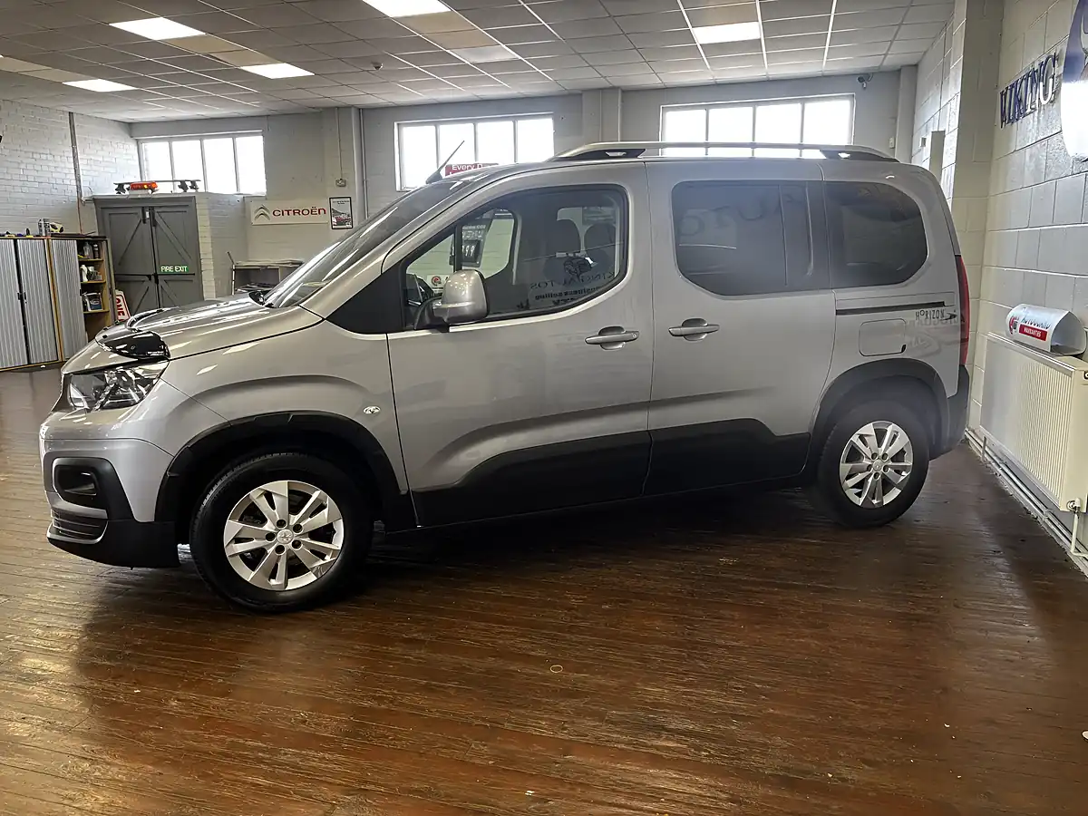 Used 2021 Peugeot Rifter Allure Grey - Interior and Exterior details 6