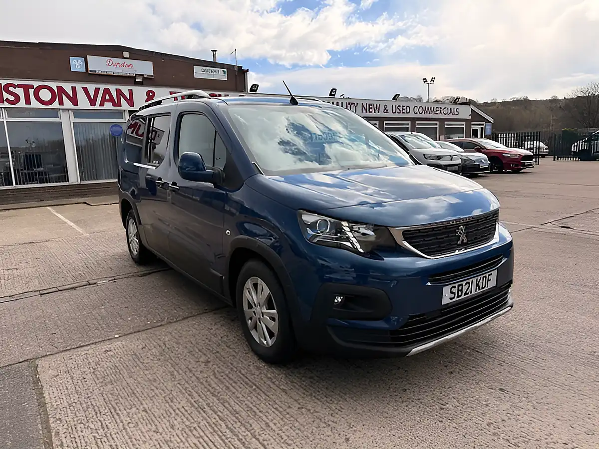 Used 2021 Peugeot Rifter Allure Horizon L2 Lwb Blue - Front View