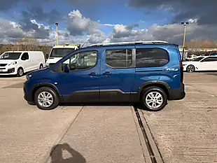 Used 2021 Peugeot Rifter Allure Horizon L2 Lwb Blue - Interior and Exterior details 12