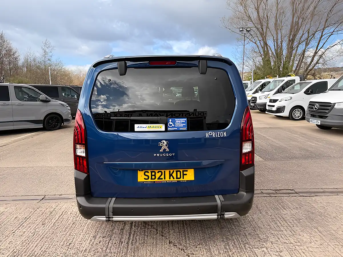 Used 2021 Peugeot Rifter Allure Horizon L2 Lwb Blue - Interior and Exterior details 4