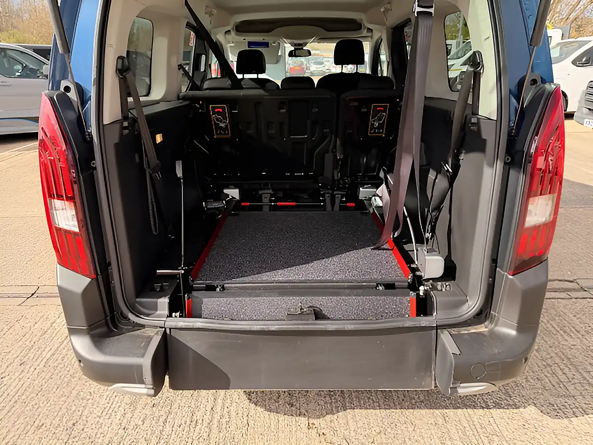 Used 2021 Peugeot Rifter Allure Horizon L2 Lwb Blue - Interior and Exterior details 9