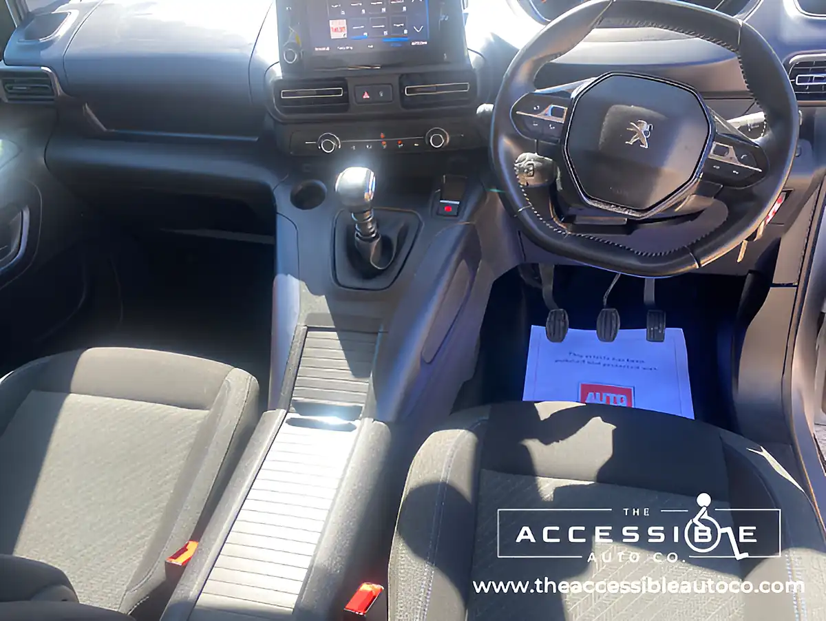 Used 2021 Peugeot Rifter Allure Horizon RS Grey - Interior and Exterior details 13