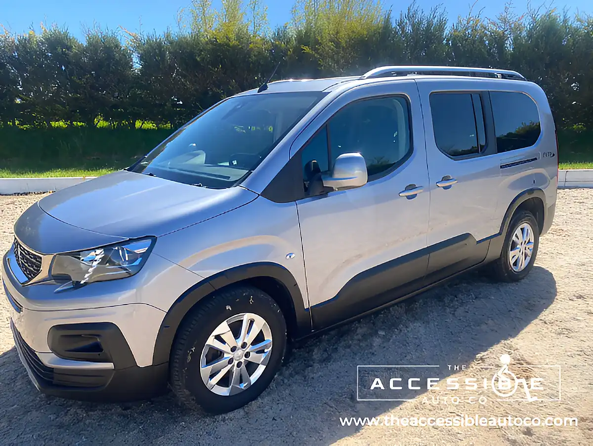 Used 2021 Peugeot Rifter Allure Horizon RS Grey - Interior and Exterior details 2