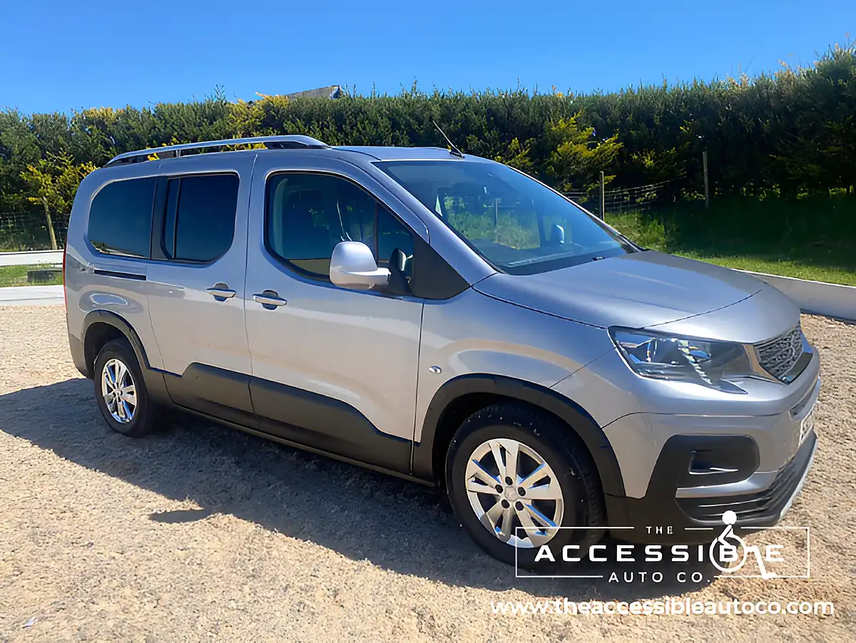 Used 2021 Peugeot Rifter Allure Horizon RS Grey - Interior and Exterior details 3
