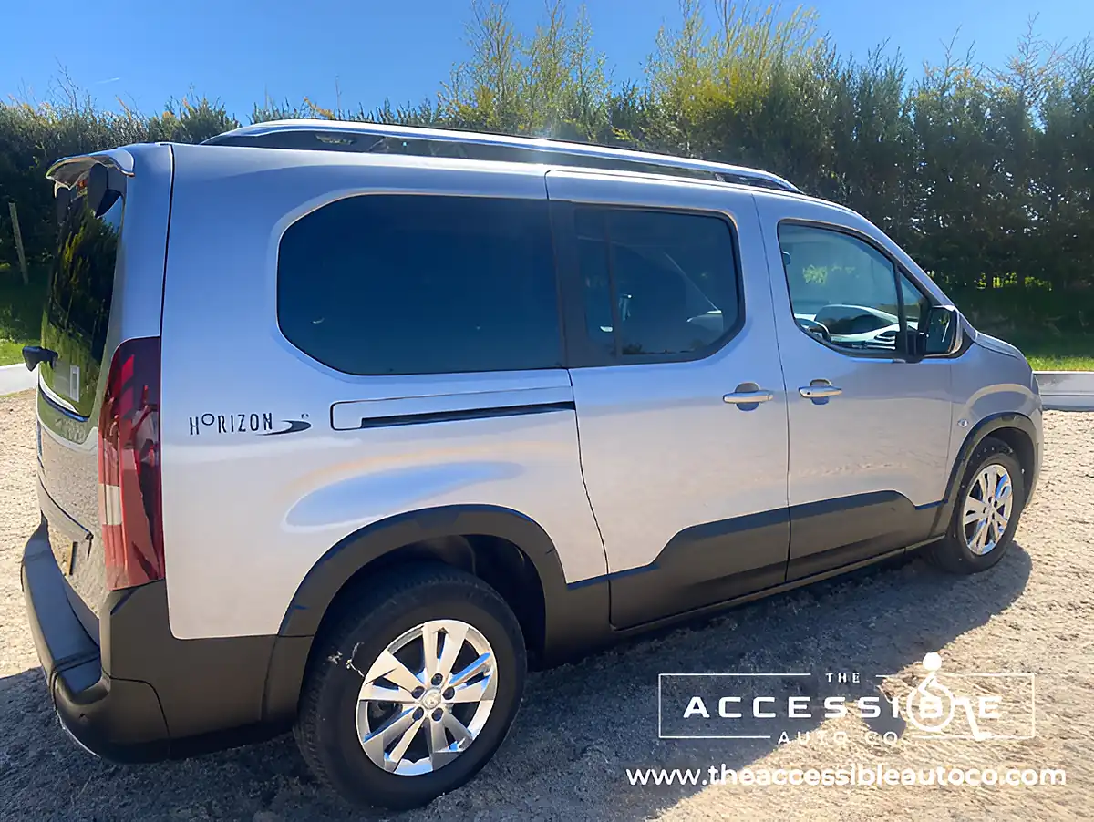 Used 2021 Peugeot Rifter Allure Horizon RS Grey - Interior and Exterior details 5