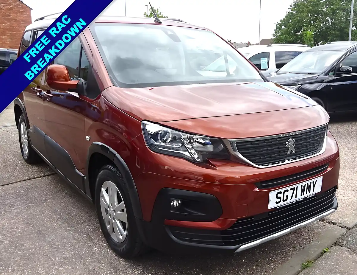Used 2021 Peugeot Rifter Allure Premium Bronze - Interior and Exterior details 12