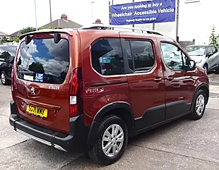 Used 2021 Peugeot Rifter Allure Premium Bronze - Interior and Exterior details 15