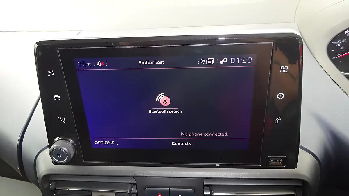 Used 2021 Peugeot Rifter Allure Premium Bronze - Interior and Exterior details 20