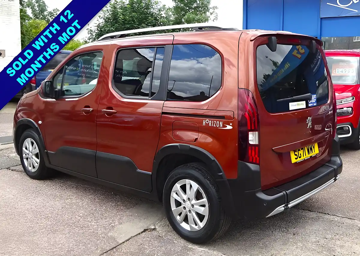 Used 2021 Peugeot Rifter Allure Premium Bronze - Interior and Exterior details 6
