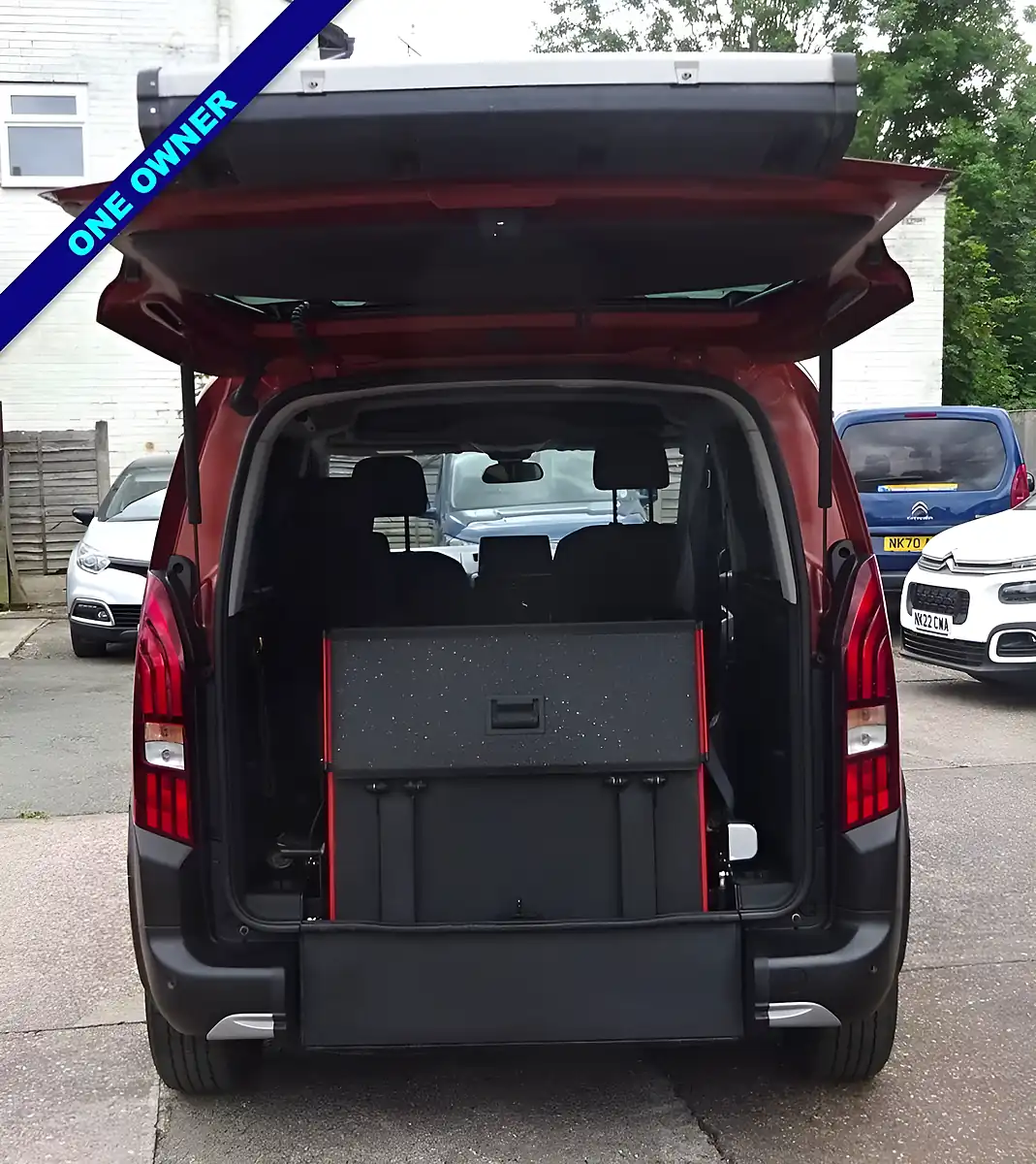 Used 2021 Peugeot Rifter Allure Premium Bronze - Interior and Exterior details 8