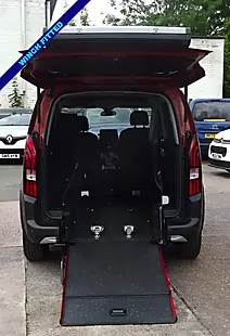 Used 2021 Peugeot Rifter Allure Premium Bronze - Interior and Exterior details 9