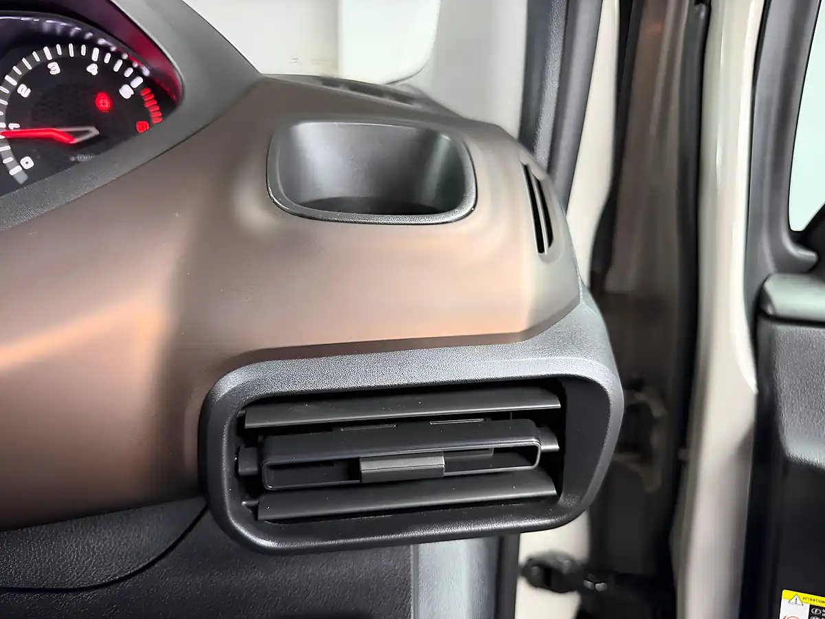 Used 2021 Peugeot Rifter GT Standard Beige - Interior and Exterior details 13