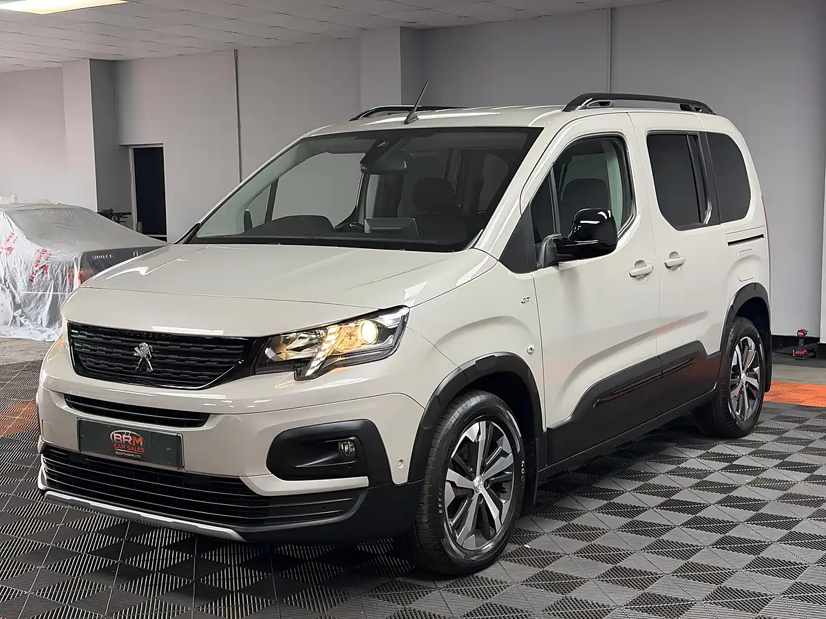 Used 2021 Peugeot Rifter GT Standard Beige - Interior and Exterior details 3