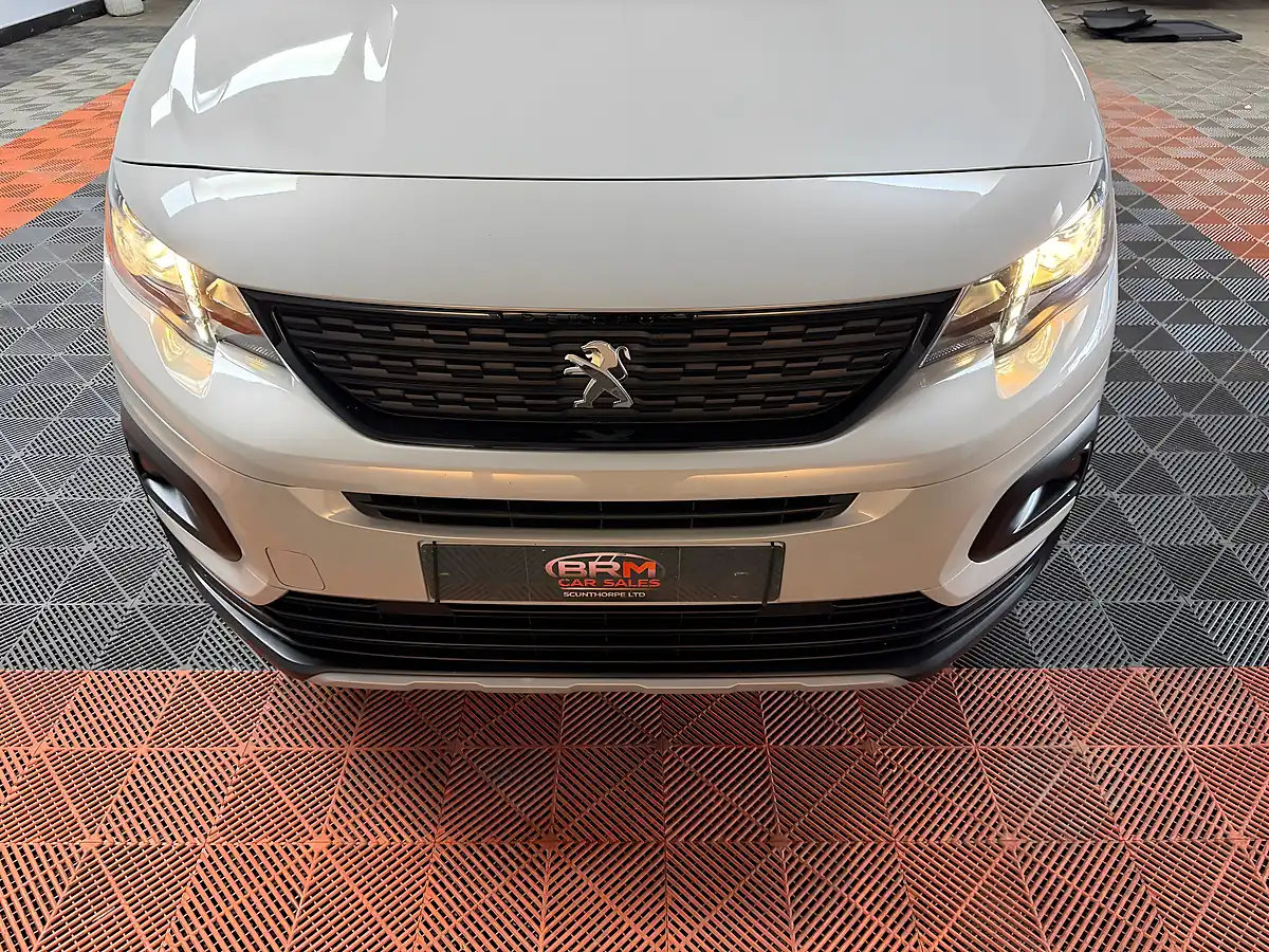 Used 2021 Peugeot Rifter GT Standard Beige - Interior and Exterior details 6