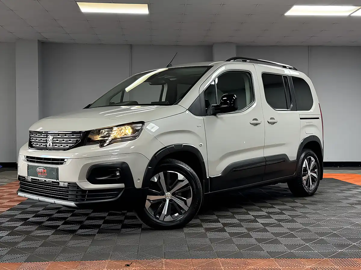 Used 2021 Peugeot Rifter GT Standard Beige - Interior and Exterior details 7