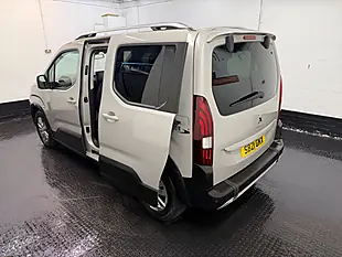 Used 2021 Peugeot Rifter Horizon Re Beige - Interior and Exterior details 12