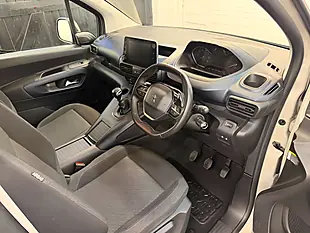 Used 2021 Peugeot Rifter Horizon Re Beige - Interior and Exterior details 14