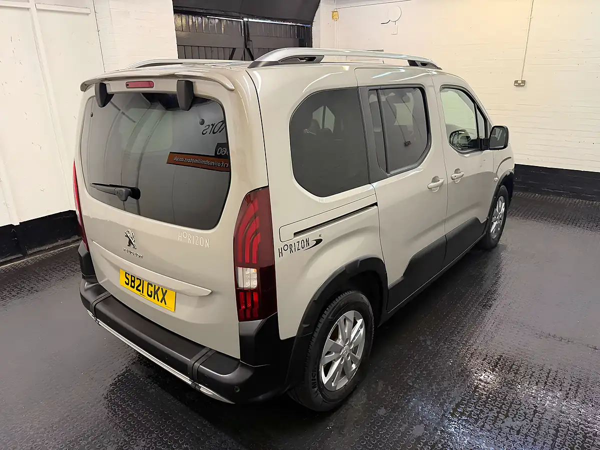 Used 2021 Peugeot Rifter Horizon Re Beige - Interior and Exterior details 3