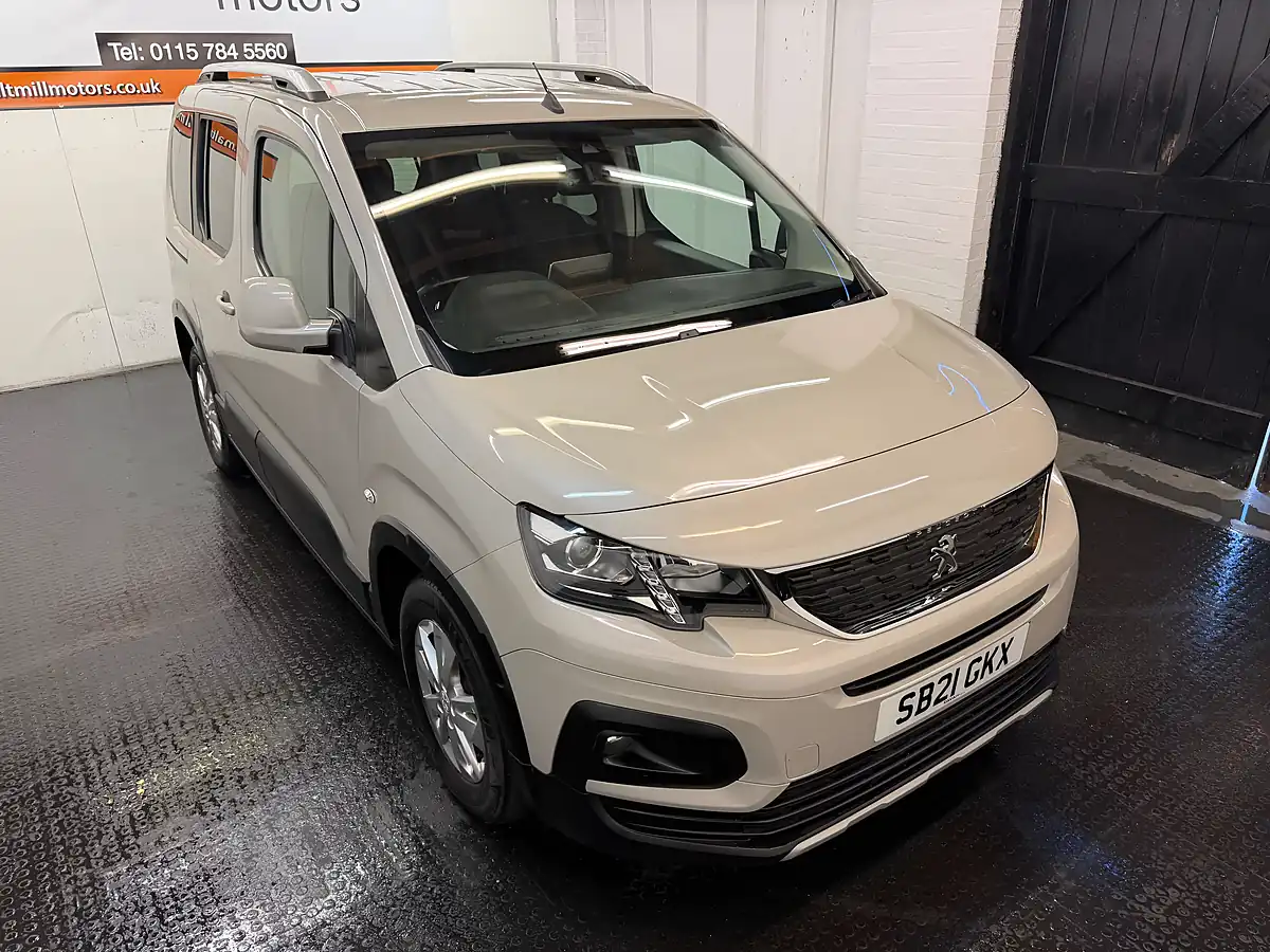 Used 2021 Peugeot Rifter Horizon Re Beige - Interior and Exterior details 5
