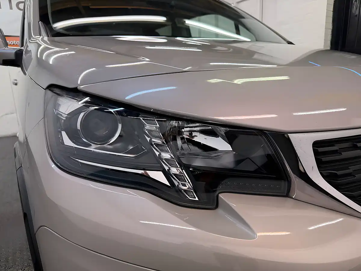 Used 2021 Peugeot Rifter Horizon Re Beige - Interior and Exterior details 6